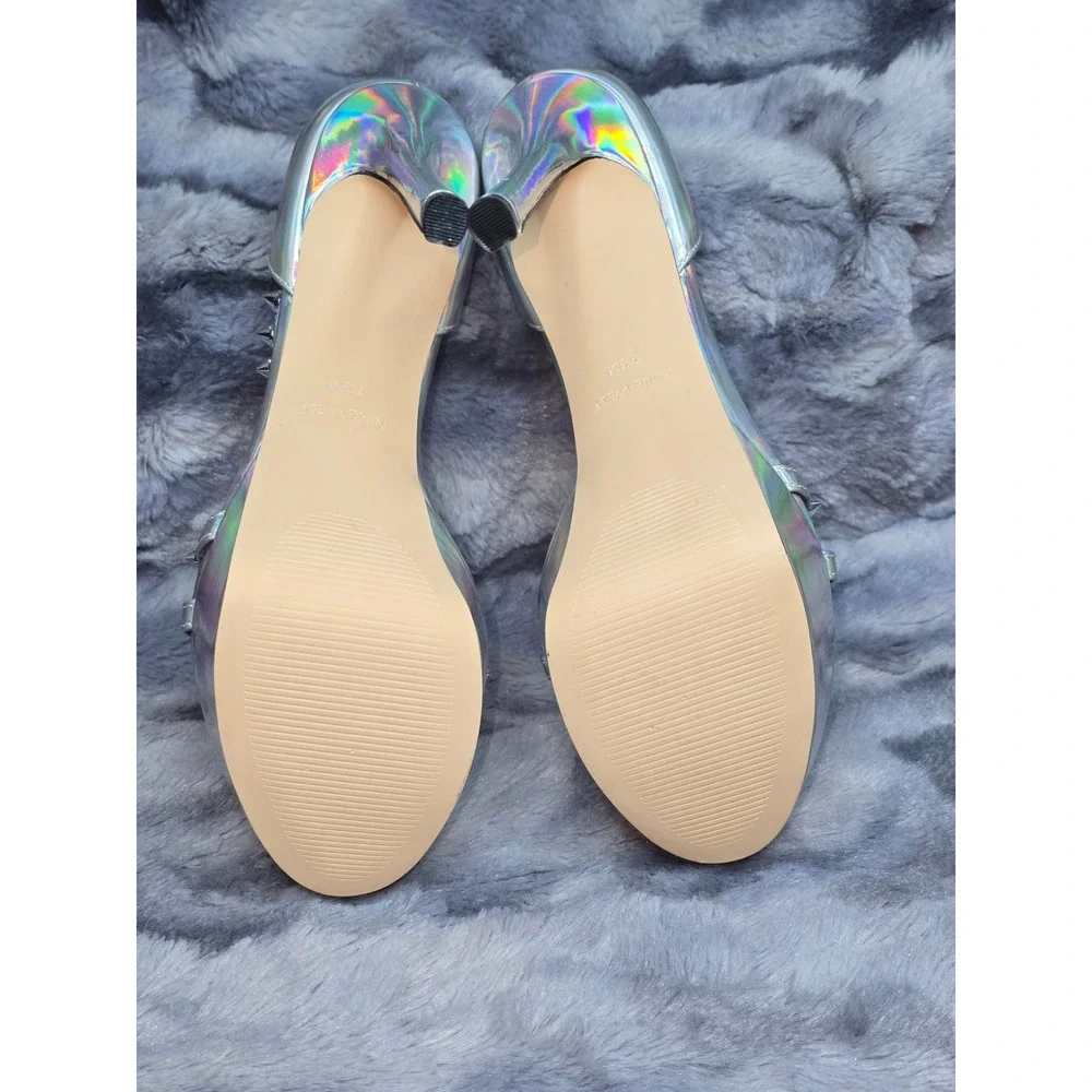 NWB Nine West Fabla3‎ Silver Holographic Studded Platform Stiletto Heels 7.5